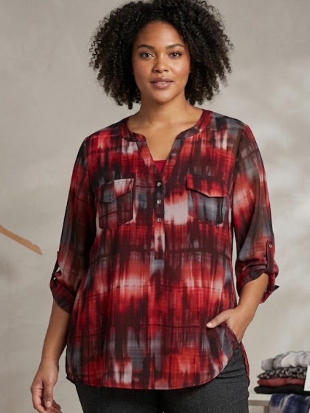 Avenue Sheer Red, Black Long Sleeve Pullover Shirt Women's 18/20 Contemporary